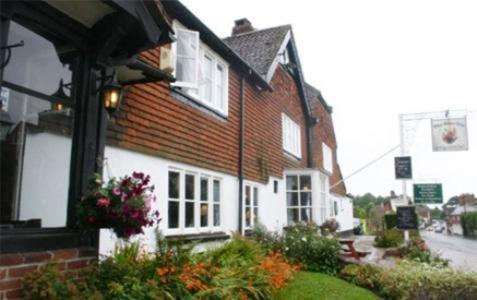 The Bear Inn And Burwash Motel Kültér fotó