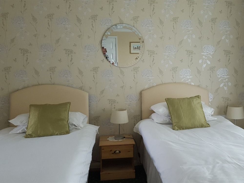 The Bear Inn And Burwash Motel Kültér fotó